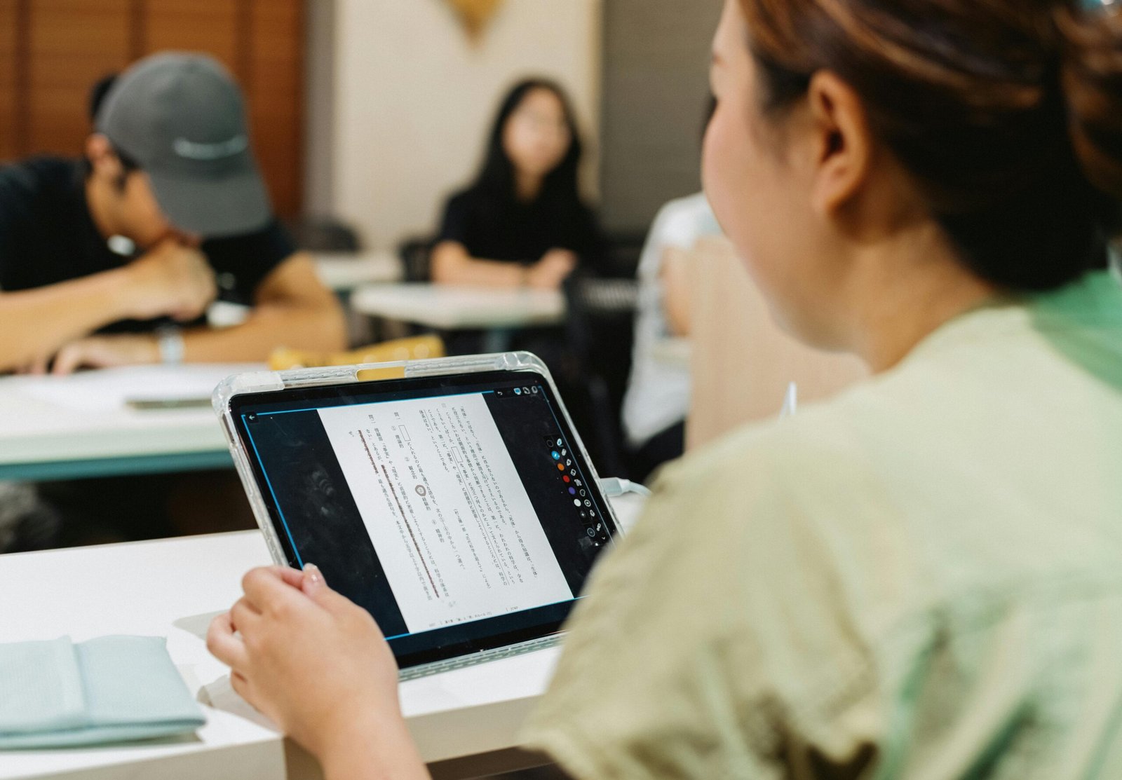 How to Write an SOP for UK and Canadian Universities: A Clear Guide for Pakistani Students
