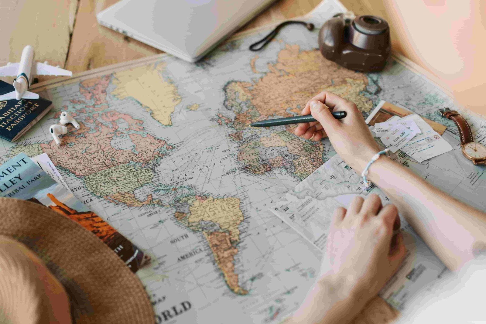 How Pakistani Students Can Choose the Best Country for Studying Abroad in 2025